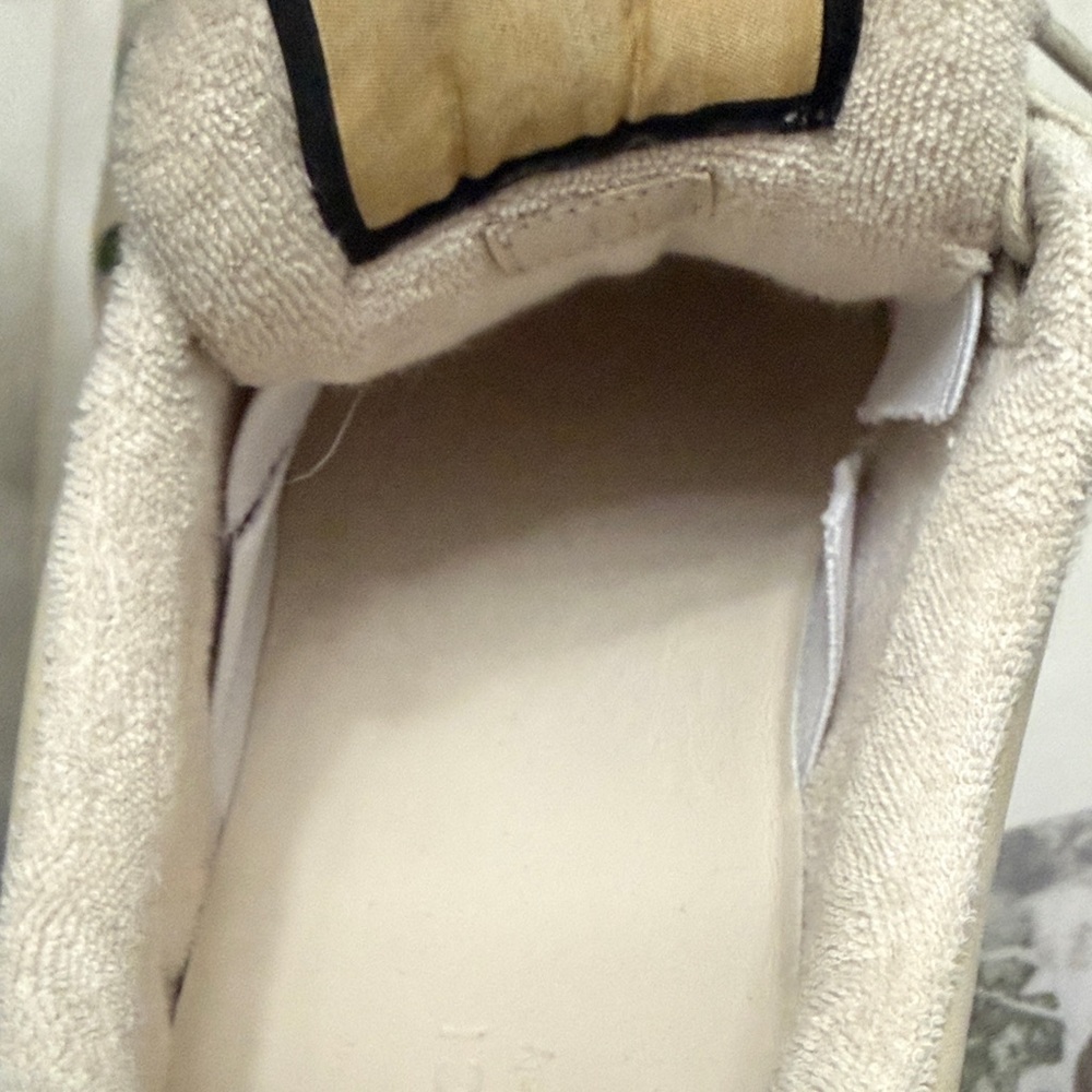 Gucci Men's Beige and Green Casual Sneakers - Picture 3 of 5